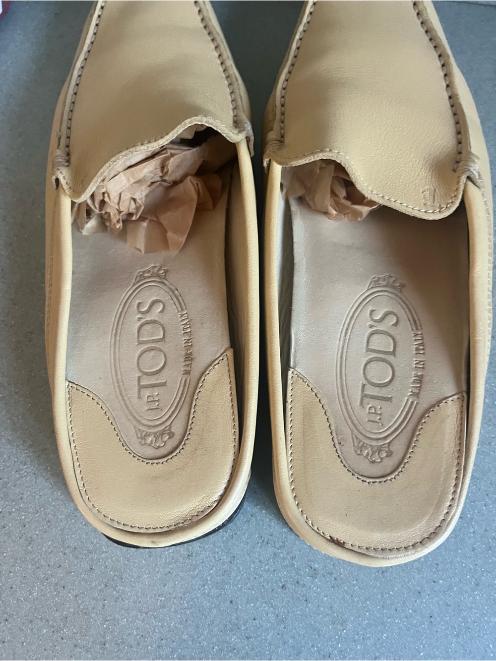 TOD'S Beige light cream Leather Slip-On Loafers Sz 8.5 - Picture 6 of 10